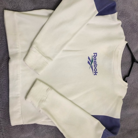 Reebok women’s crew neck. - Picture 2 of 3